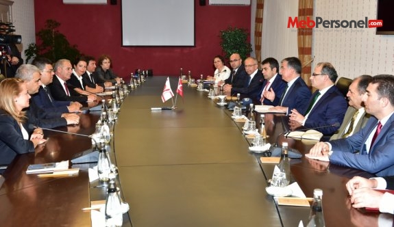 Bakan Yılmaz, KKTC Millî Eğitim Bakanı Berova ile bir araya geldi