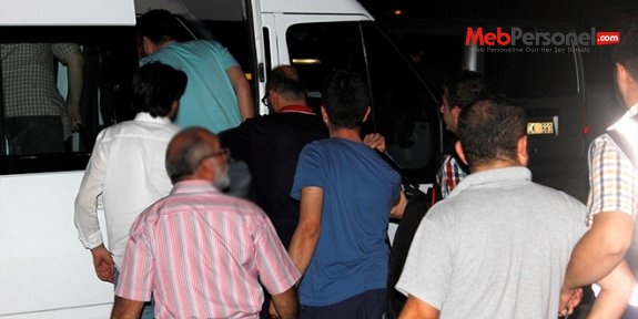 Adana ve Kahramanmaraş'ta 14 öğretmen gözaltına alındı