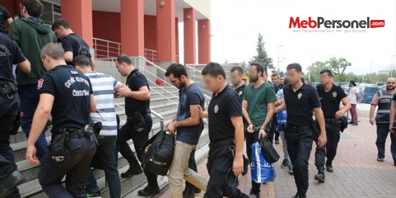 8 ilde FETÖ operasyonu: 36 memur gözaltına alındı