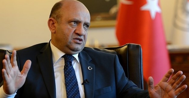 Bakan Işık Atama Bekleyen Bilişim Öğretmenlerinin Taleplerini Dinledi