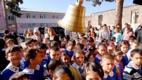 Belediye başkanları okulların bayramdan sonra açılmasını istedi