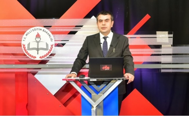 Müsteşar Tekin, EBA’da canlı yayında, öğretmenlerin mesleki çalışma programı kapsamında yıl sonu değerlendirmesi yaptı