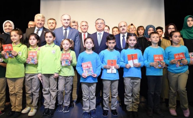 Bakan Yılmaz, "Annem Varsa Ben de Varım Kitap Okuma Projesi" tanıtım toplantısına katıldı