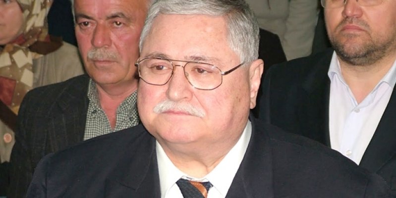 Eski MEB Bakanı Hayatını Kaybetti