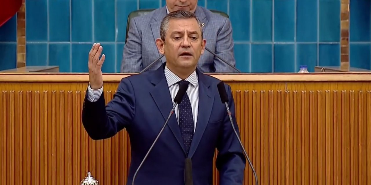 CHP Genel Başkanı Özel Partisinin Grup Toplantısında Öğretmen Atamaları ve Mülakatla İlgili Açıklamalarda Bulundu