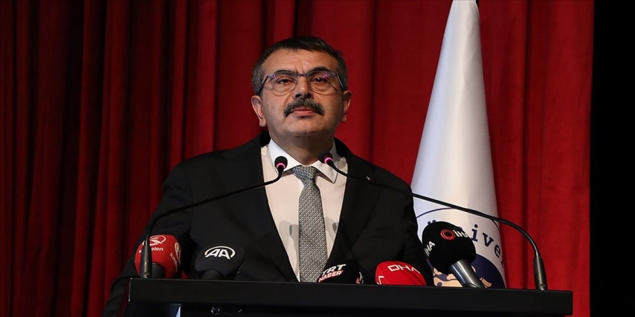 Bakan Tekin açıkladı: Şiddete maruz kalan öğretmenler için yeni düzenleme geliyor