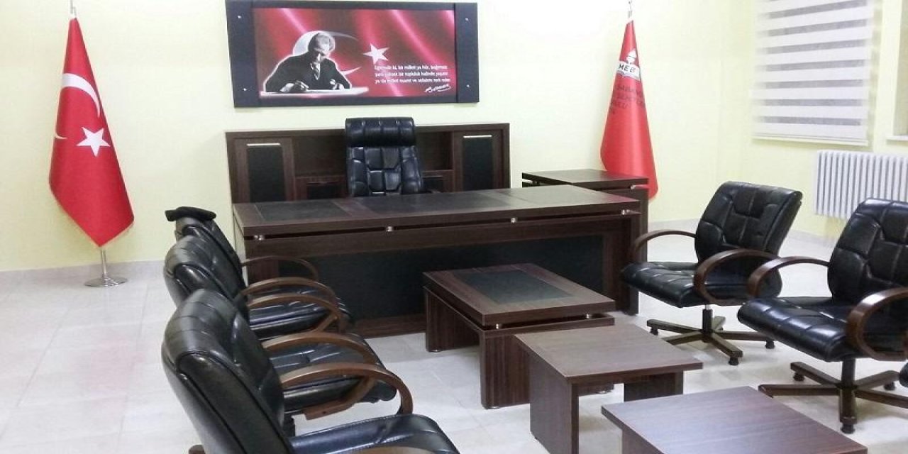 MEB'de Şube Müdürleri Uzman Öğretmen Maaşı Almak İçin İstifa Ediyor