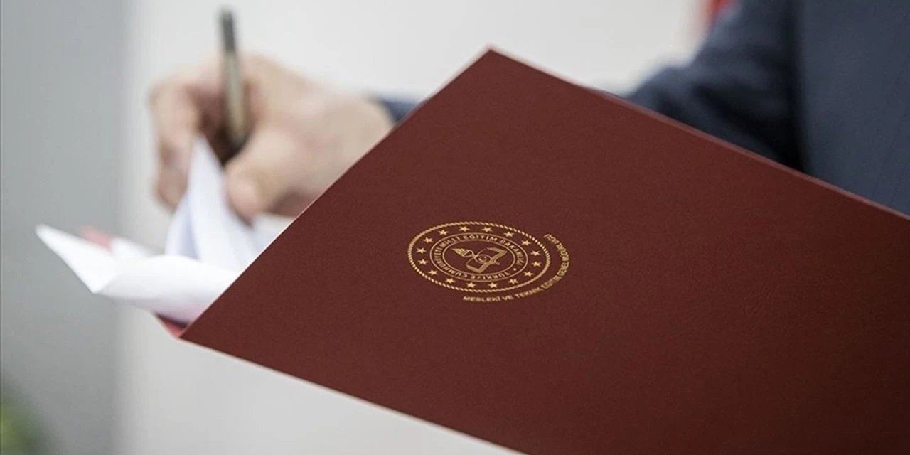 MEB öğretmenlerin hangi konulardan denetleneceğini açıkladı