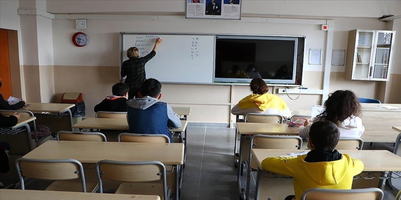 Lise öğrencilerine devamsızlık affı gelecek mi?