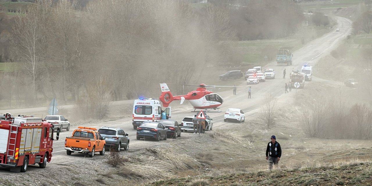 Öğretmenleri taşıyan minibüs kazaya karıştı: 1 ölü, 2’si ağır 14 yaralı