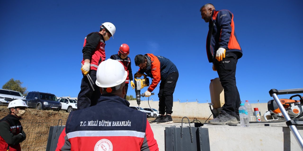 10 bin MEB AKUB üyesi görev başında