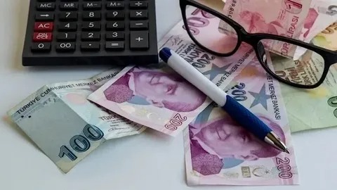 Emekliye Rekor Promosyon: Bankalar 25.000 TL'ye Varan Ödemelerle Promosyon Yarışını Kızıştırdı!
