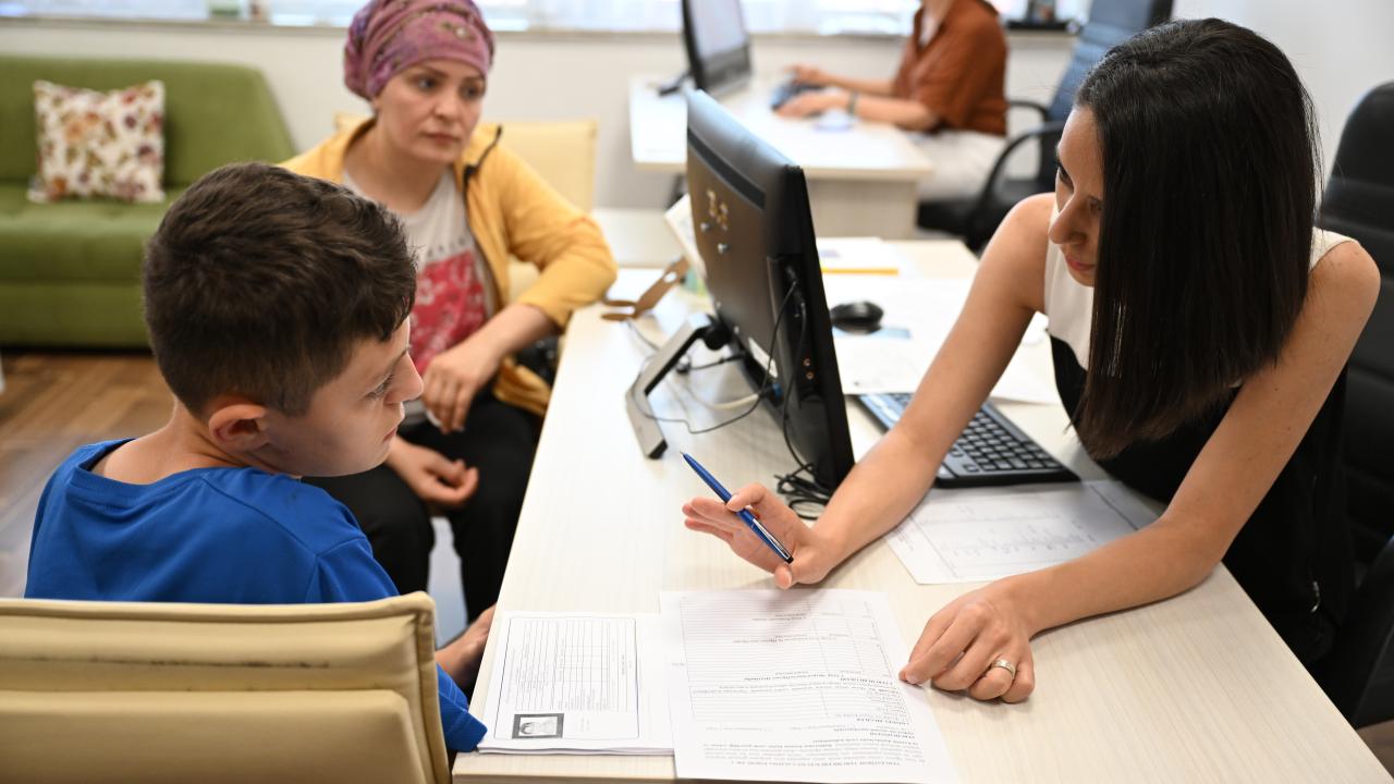 Rehber Öğretmenlere LGS Tercih Danışmanlığı İçin Ek Ödeme: 9 Günde 7.412 TL Hesaplara Yatacak