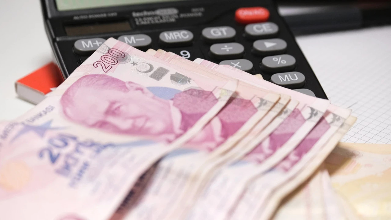 Asgari Ücrete Yılda İki Zam Teklifi Gündemde! Hazine ve Maliye Bakanlığı'nın Tutumu Belirleyici Olacak!