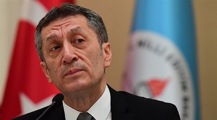 Milli Eğitim Bakanı Selçuk'tan devlet okullarında paralı özel sınıf açılmasıyla ilgili açıklama