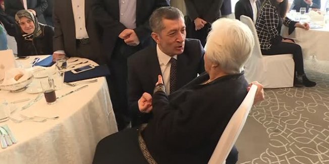 Bakan Selçuk'tan hayırsever kadına: Bana Milli Eğitim Bakanı diyorlar