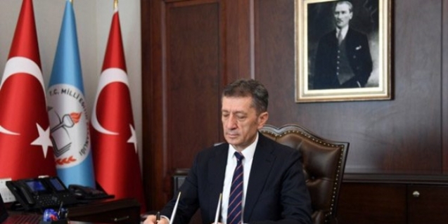 Bakan Ziya Selçuk: Şehitlerimizin emanetine hassasiyetle sahip çıkacağız