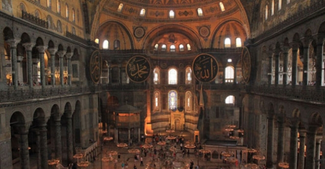 Ayasofya'da ilk namaza kaç kişi katılacak?