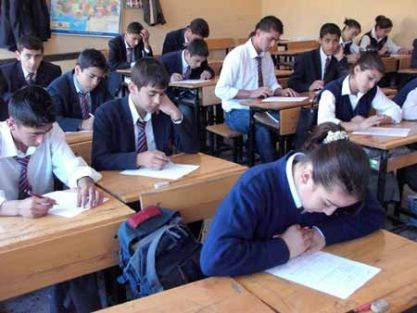 AKP KENDİ RUHBAN SINIFINI KURUYOR