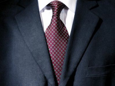 Amaç İnsanın özgürlüğü ise memuru neden sıkıyorsunuz