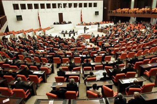 Atanamayan engelli öğretmenlerin sorunlarını Meclis gündemine taşıdı