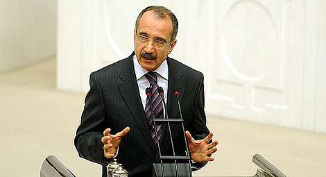 DİNÇER Eleştirilere Cevap Verdi