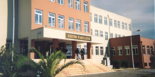 Eğitim fakülteleri kapıları araladı