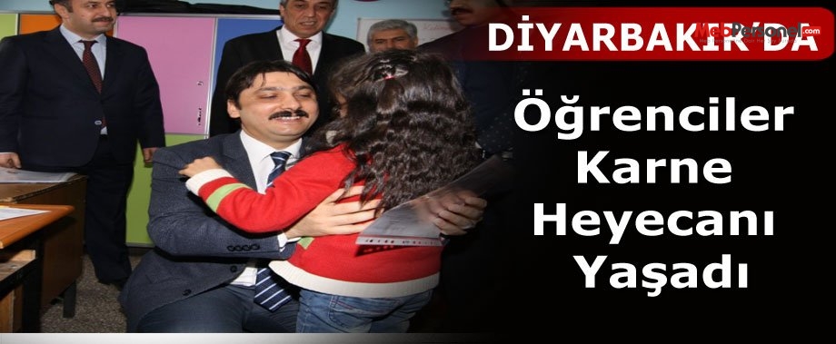 Diyarbakır'da Öğrenciler Karne Heyecanı Yaşadı