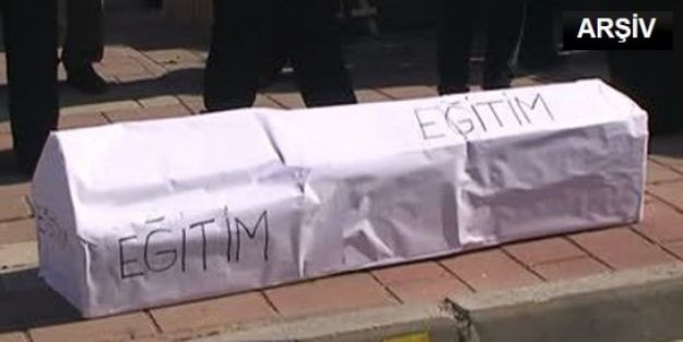 Kamu-Sen'den müdür atamalarına tuhaf protesto!