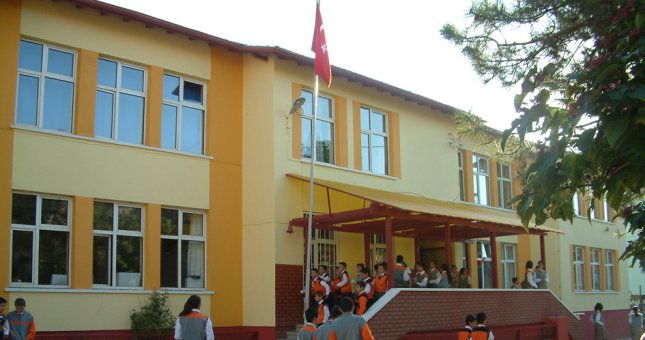 KIZ VE ERKEK OKULLARI AÇILMALIDIR