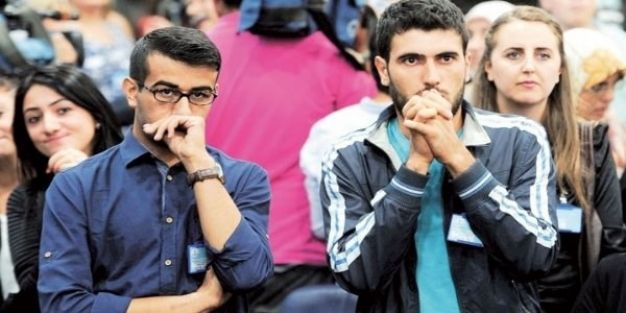 MEB, açıktan dolayı ücretli öğretmen alımına devam edecek