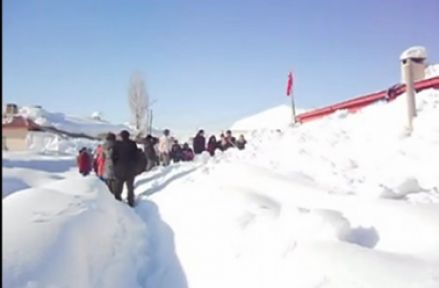 Norm Fazlası Sınıf Öğretmenlerine Köy Yolu Gözüktü