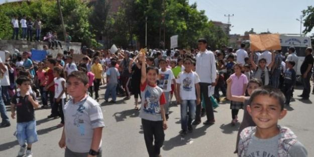 Öğrenci Velilerinden İl Milli Eğitime Tepki