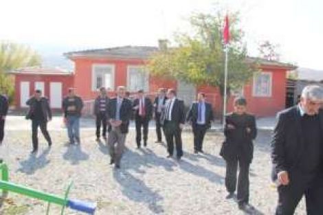 Okullar Öğretmen Bekliyor