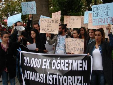 Şubatçılar Denizli  Grubu 30 bin atama için eylem yaptı