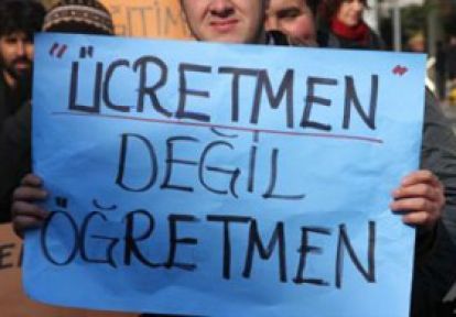 Ücretli öğretmenliğe 'Taşeronluk' tepkisi