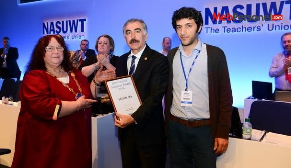 NASUWT’TAN EĞİTİM SEN’E ULUSLARARASI DAYANIŞMA ÖDÜLÜ!