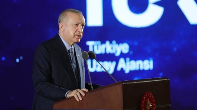 Cumhurbaşkanı Erdoğan: Cumhuriyetin 100. yılında Ay'a ilk teması gerçekleştireceğiz