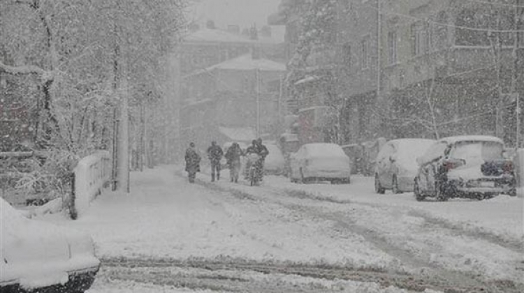 Meteoroloji 7 il için yoğun kar yağışı uyarısı yaptı