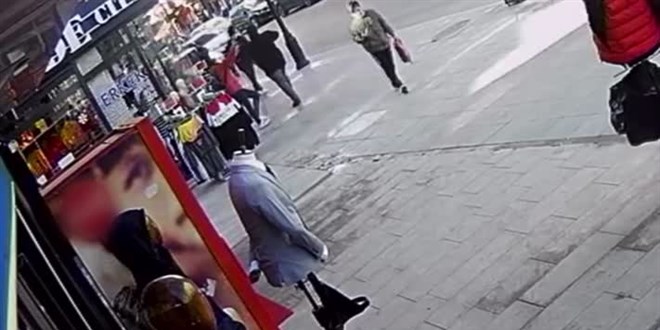 Ortaokul öğrencisine tokatlı saldırı güvenlik kamerasında