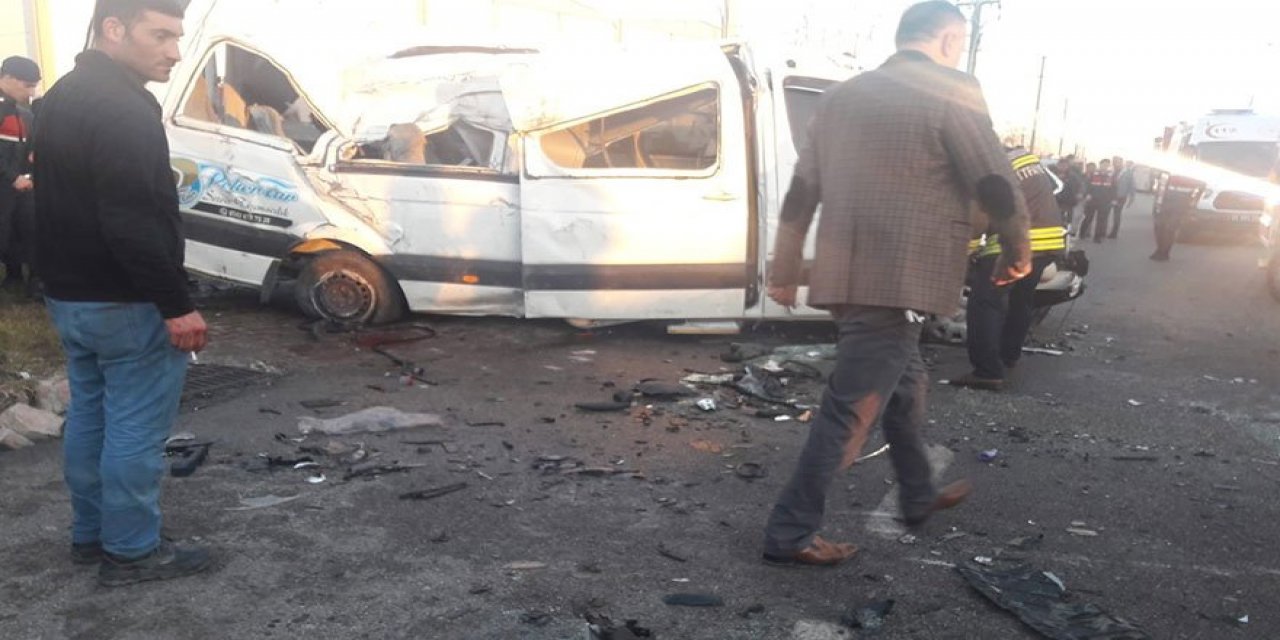 Öğrenci servisİ devrildi! 1 ölü, 11 yaralı