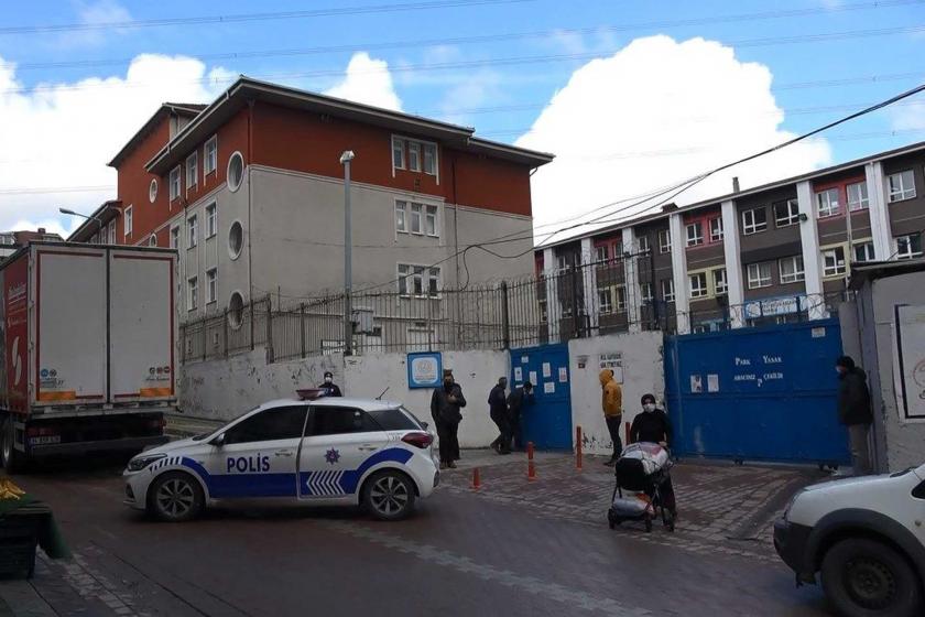 Sultangazi'de okula giderken kamyonun altında kalan ilkokul öğrencisi hayatını kaybetti
