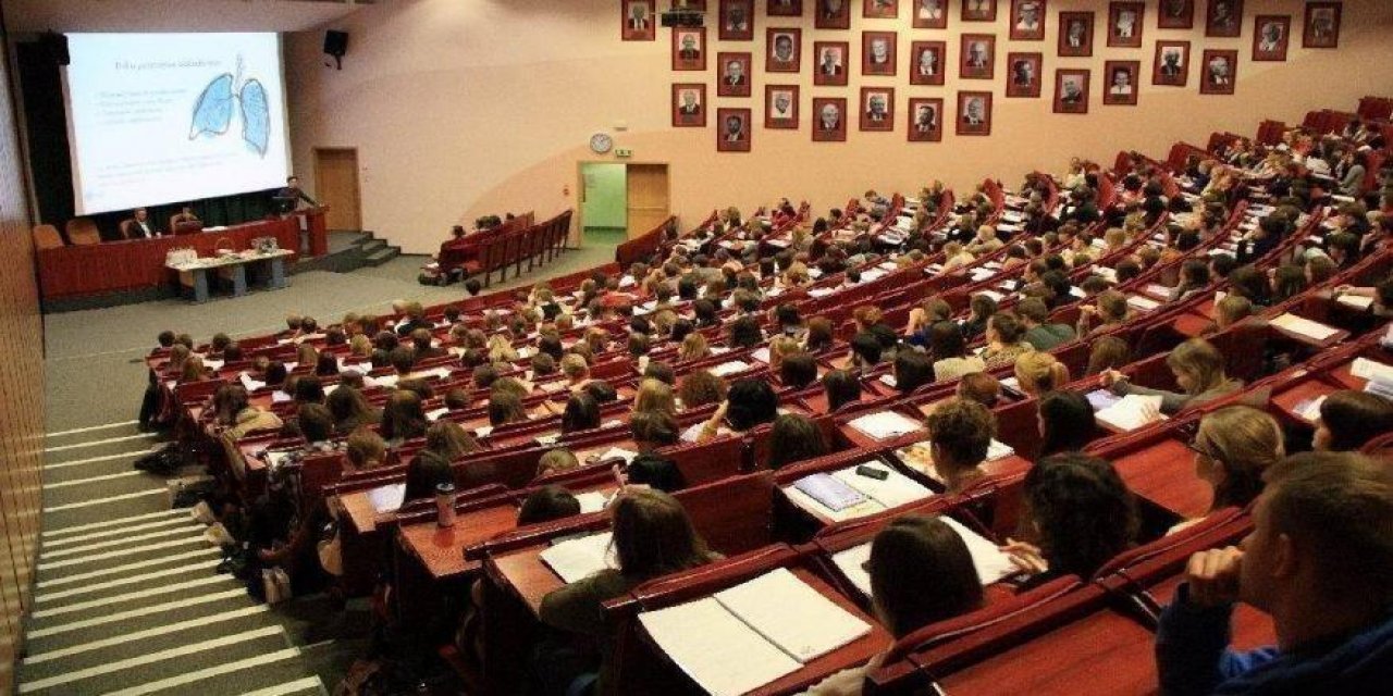 Doçentten derste öğrenciye ırkçı söylem! İnceleme başlatıldı