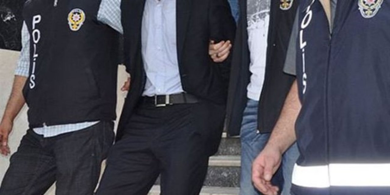 Görevde olan öğretmenlere ve akademisyenlere fetö gözaltısı
