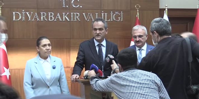 'Vaka veya temas nedeniyle yüz yüze eğitime ara veren okulumuz bulunmamaktadır'