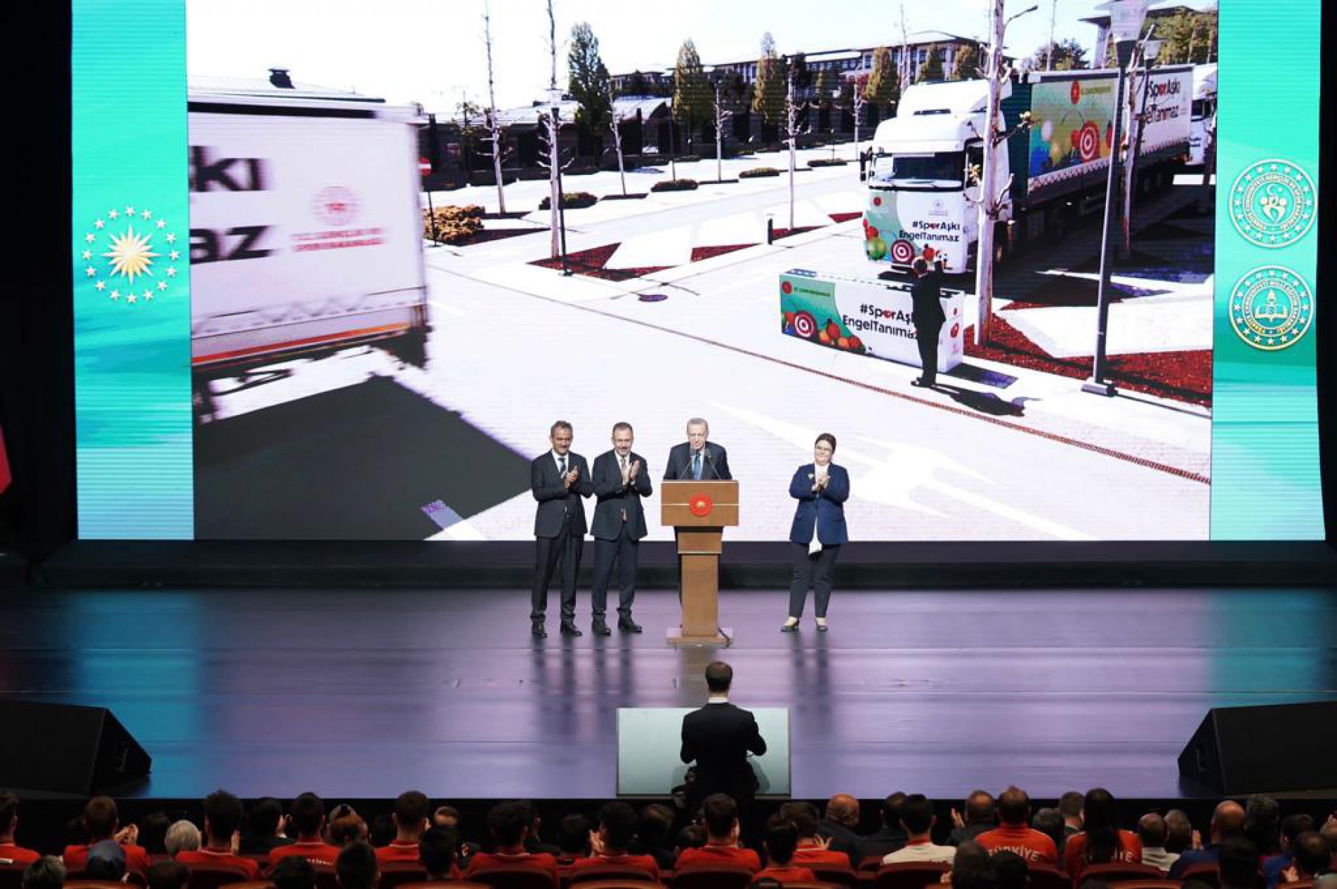 Cumhurbaşkanı Erdoğan'dan Bakan Özer'e :Mahmut, okul öncesi ne oldu?" dediği iddia edildi