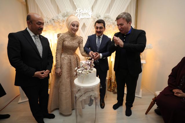 Vali erkek tarafı olarak Kaymakama kız istedi