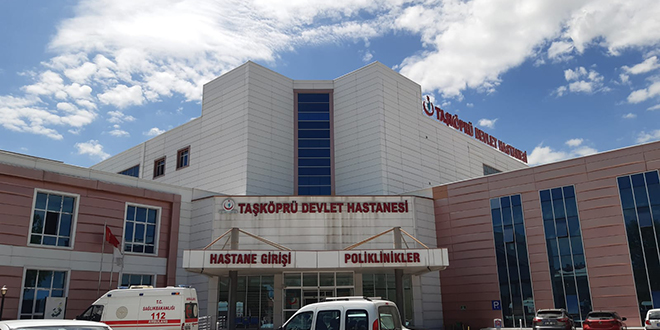 20 öğrenci zehirlenme şüphesiyle hastaneye kaldırıldı