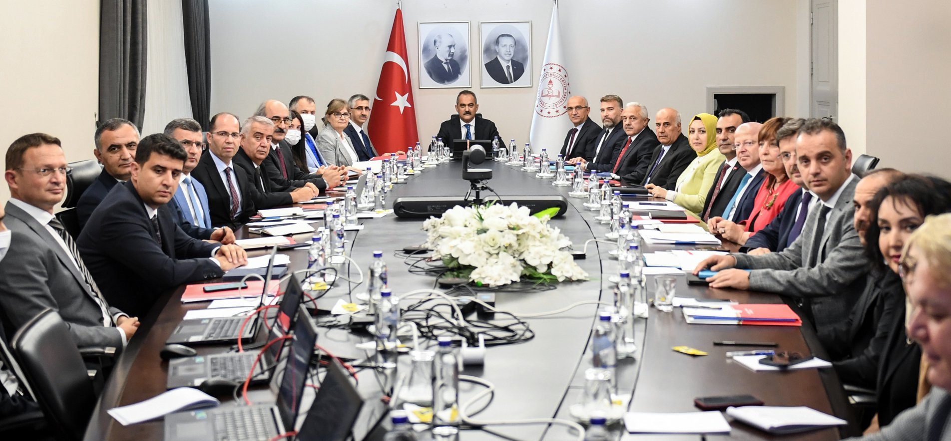 Bakan Özer İl Millî Eğitim Müdürleri İle Yeni Eğitim Öğretim Yılı Hazırlıklarını Değerlendirdi