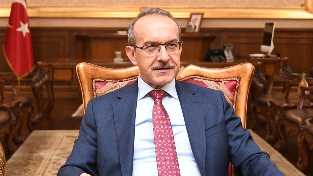 Vali Okul Müdürlerini Uyardı Kayıt Parası Yok Ama Fen Lisesinin Web sitesinde  Kayıt İçin İstenenlerden Haberi Yok Galiba